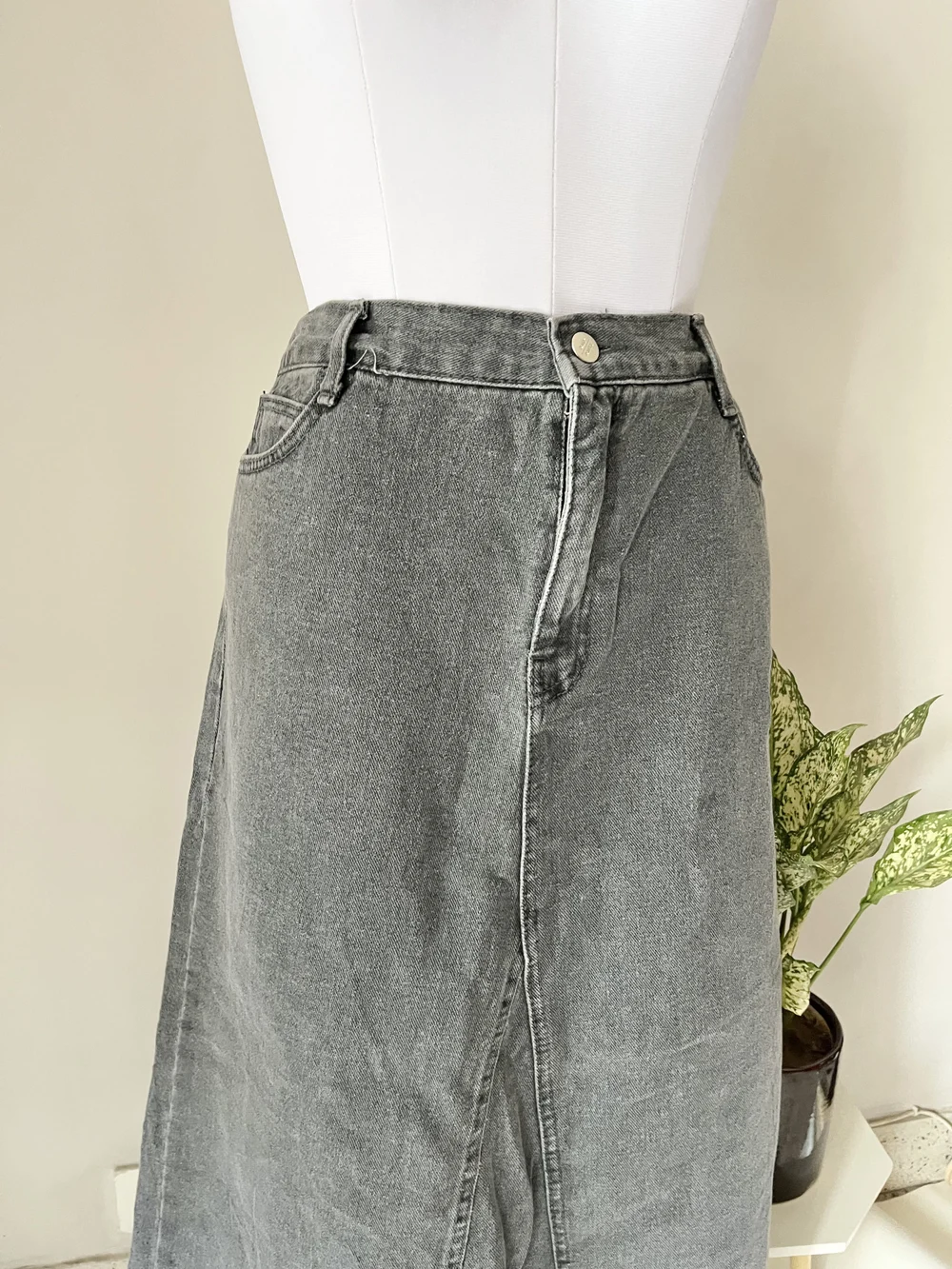 Charcoal black maxi skirt  thumbnail view 3