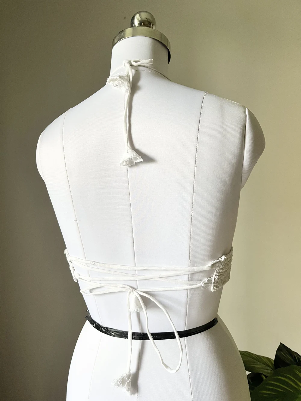 White halter-neck brallet top  thumbnail view 4