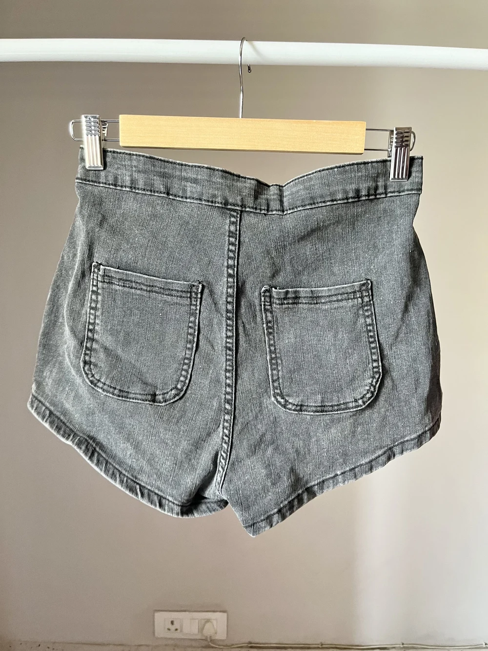 Black superhighwaist shorts thumbnail view 4