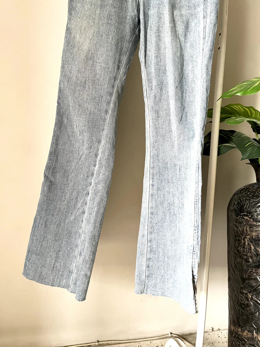 Blue bell-bottom highwaist denim  thumbnail view 3