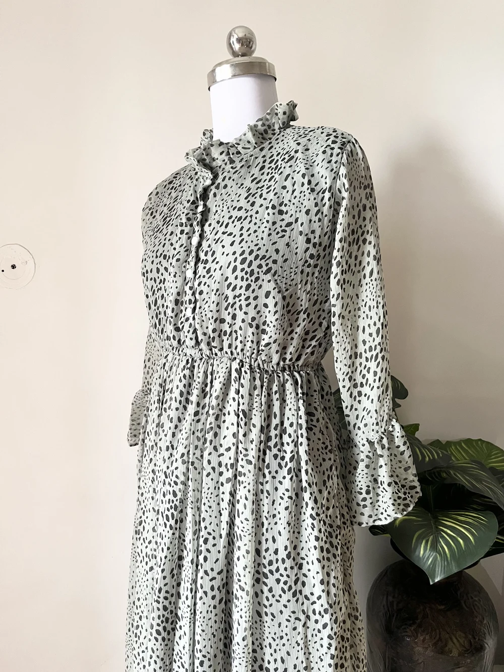 Green maxi dress thumbnail view 4