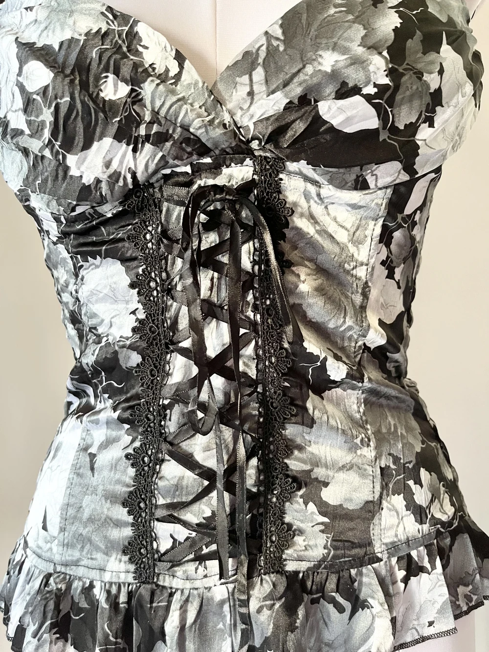 Black floral padded corset top thumbnail view 5