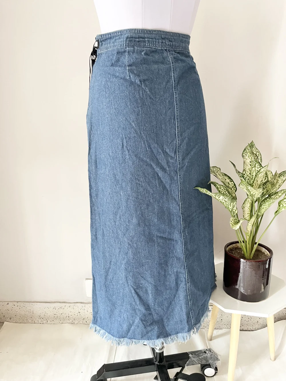Korean-style maxi denim skirt  thumbnail view 2