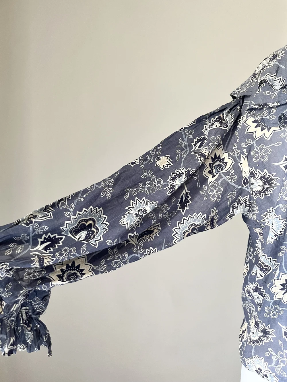 y2K Vintage print top thumbnail view 3