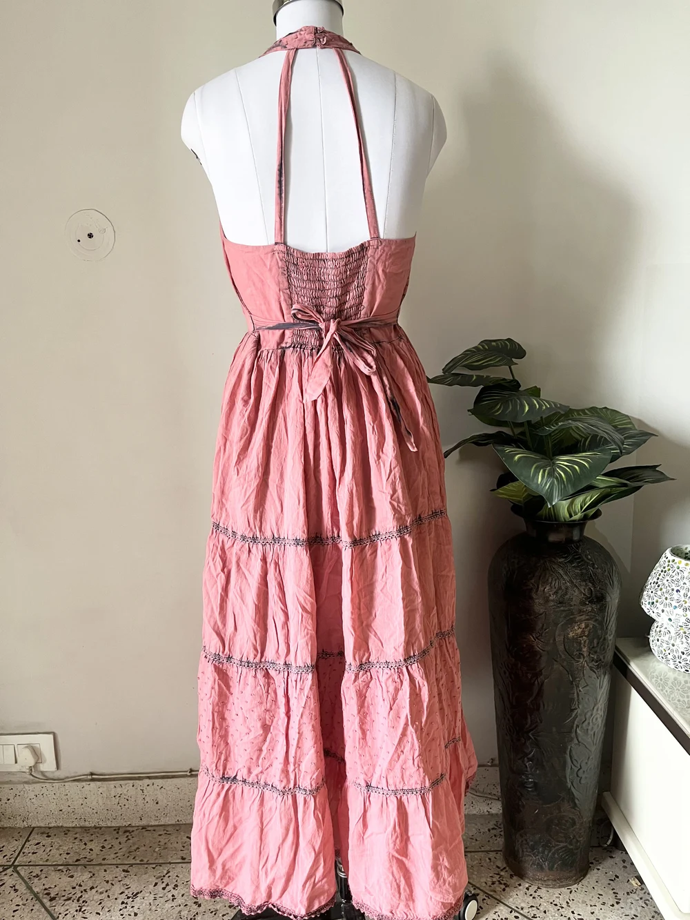 Pink schiffli maxi dress  thumbnail view 5