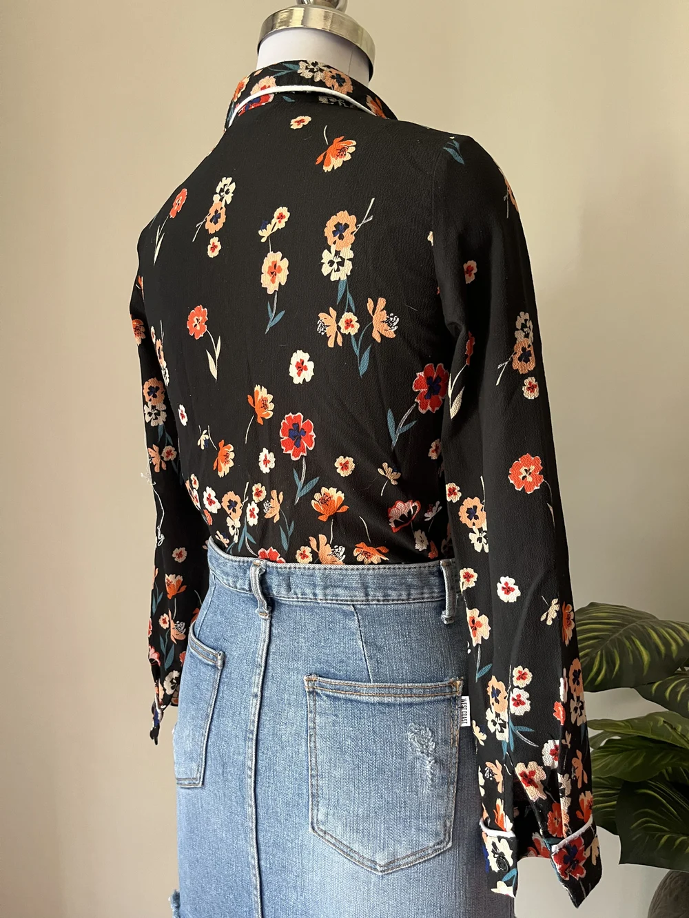 Floral black shirt  thumbnail view 3