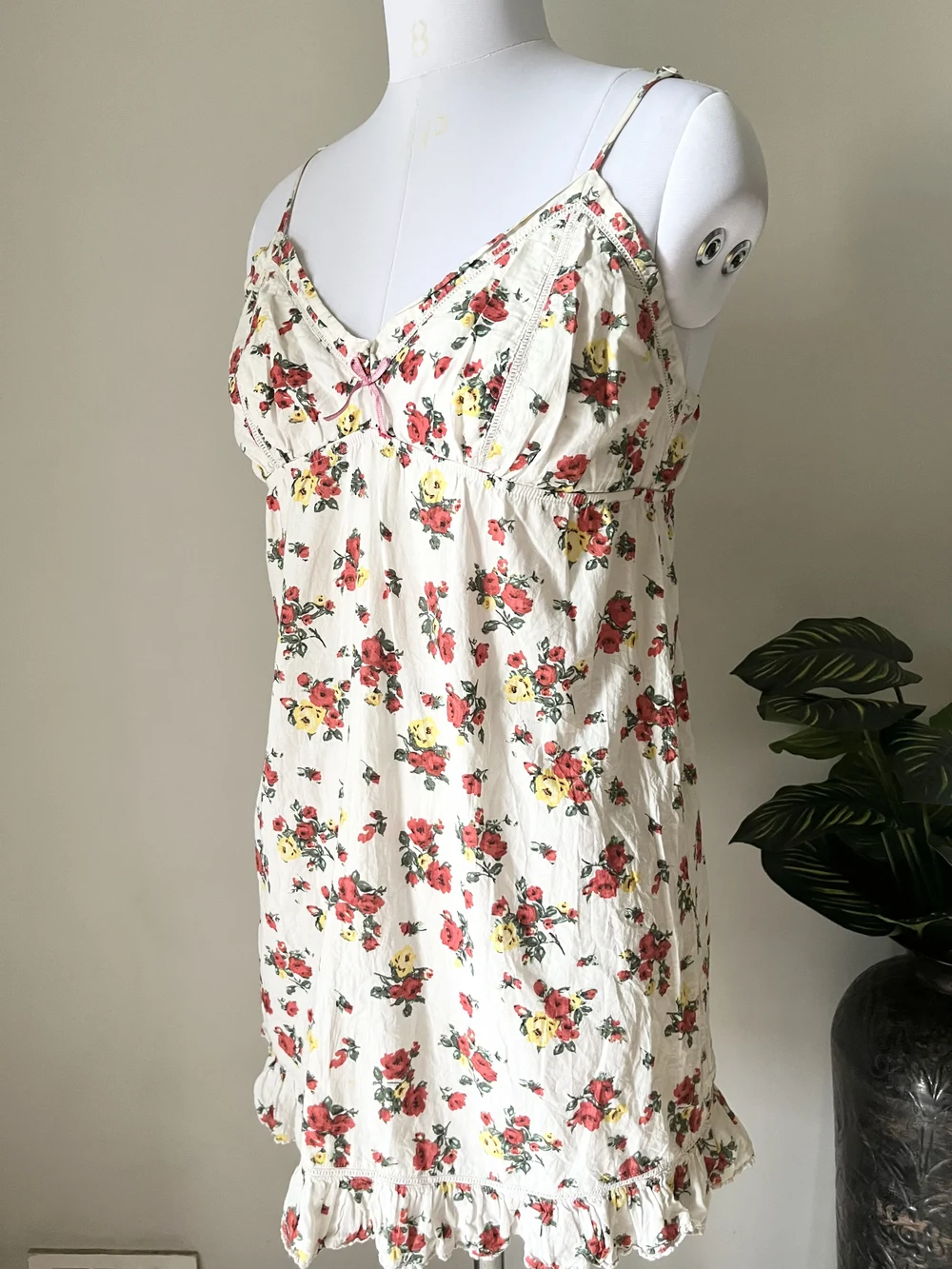 Floral V-neck dress thumbnail view 3