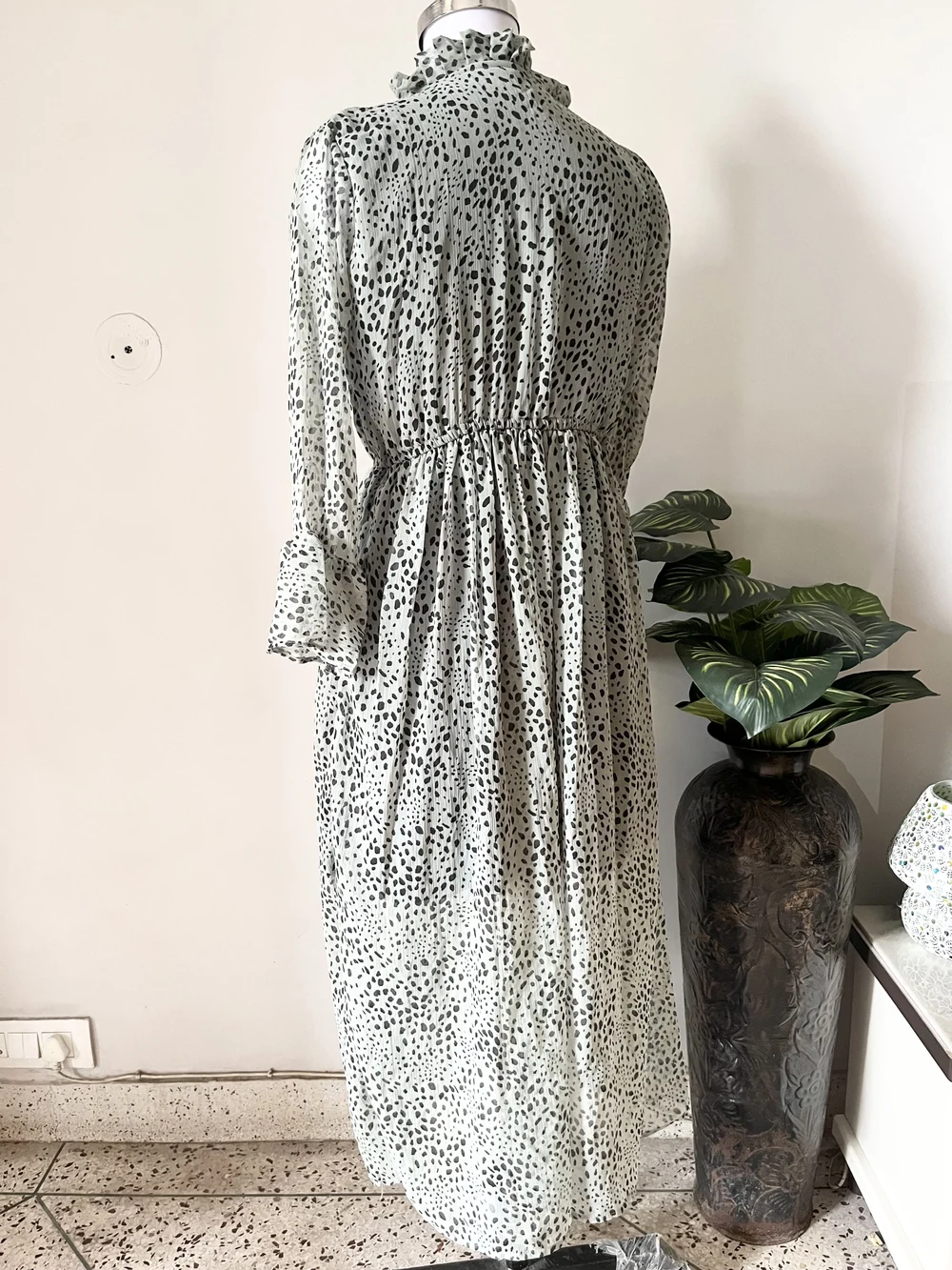 Green maxi dress thumbnail view 3