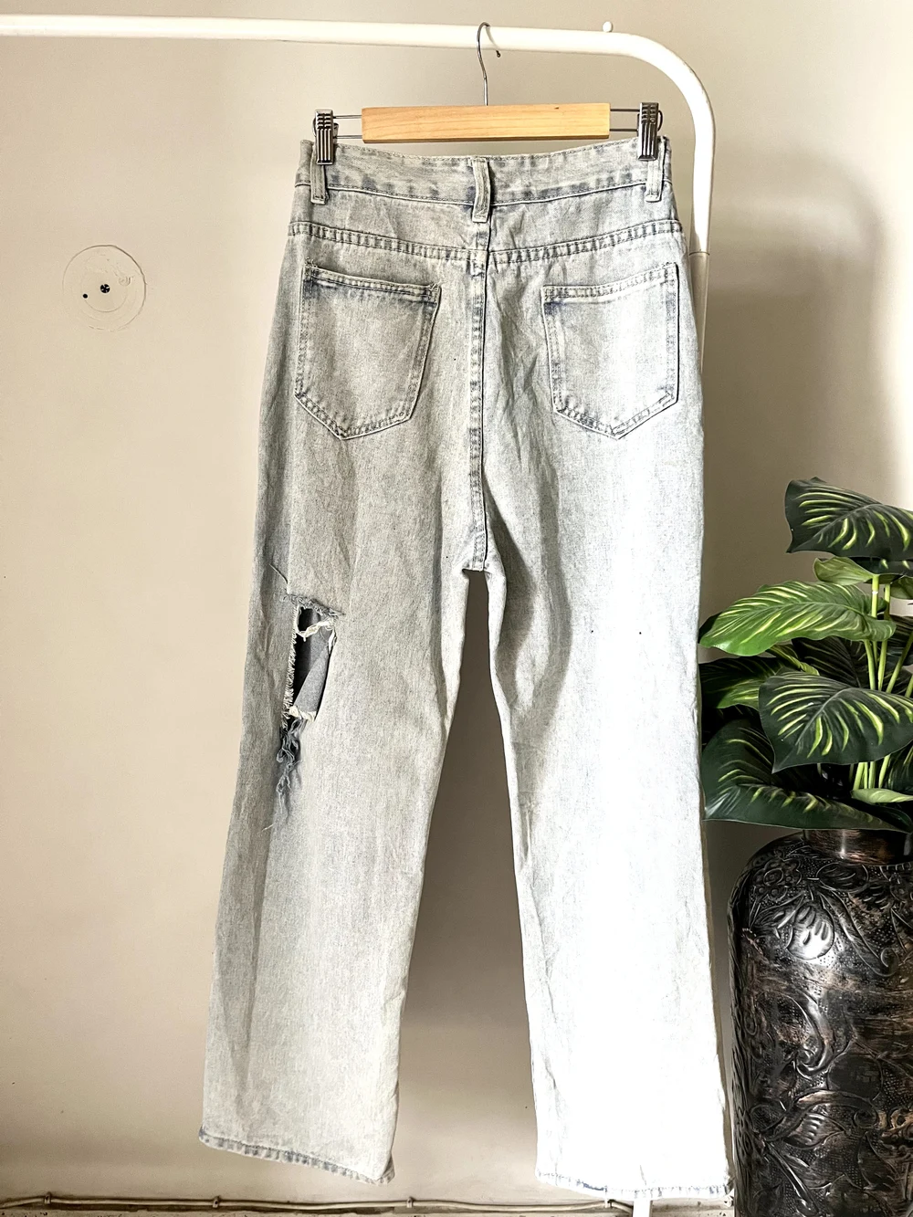 Blue ripped highwaist denim thumbnail view 3