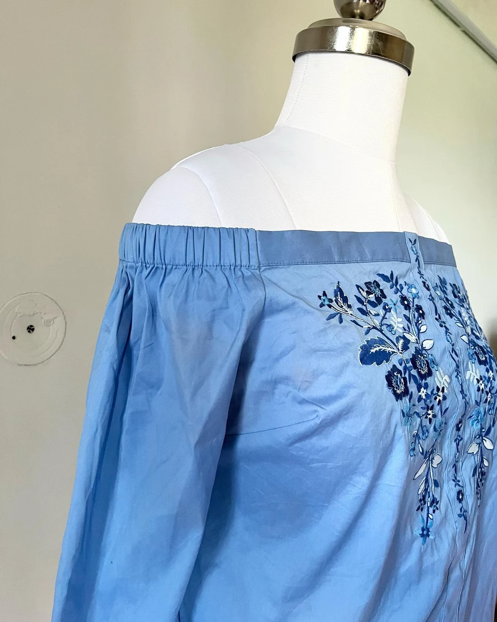 Off shoulder top  thumbnail view 2
