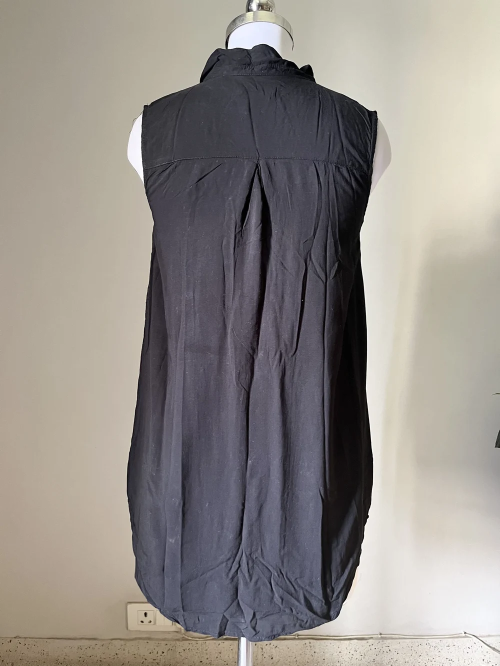 Black shirt top  thumbnail view 2