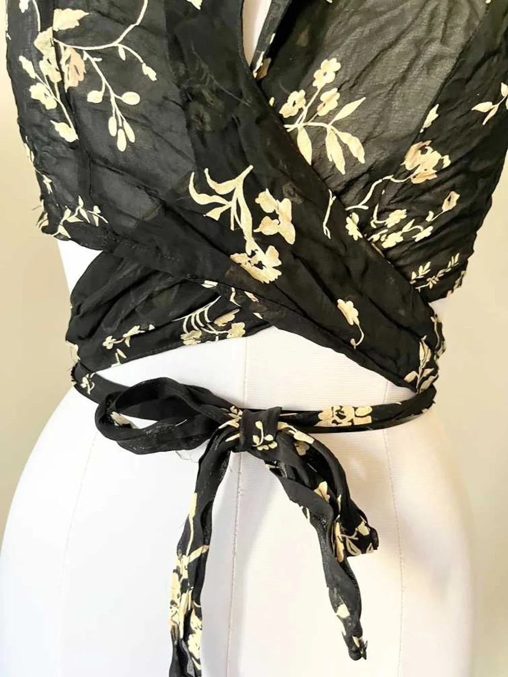 Black floral shirt style top thumbnail view 2