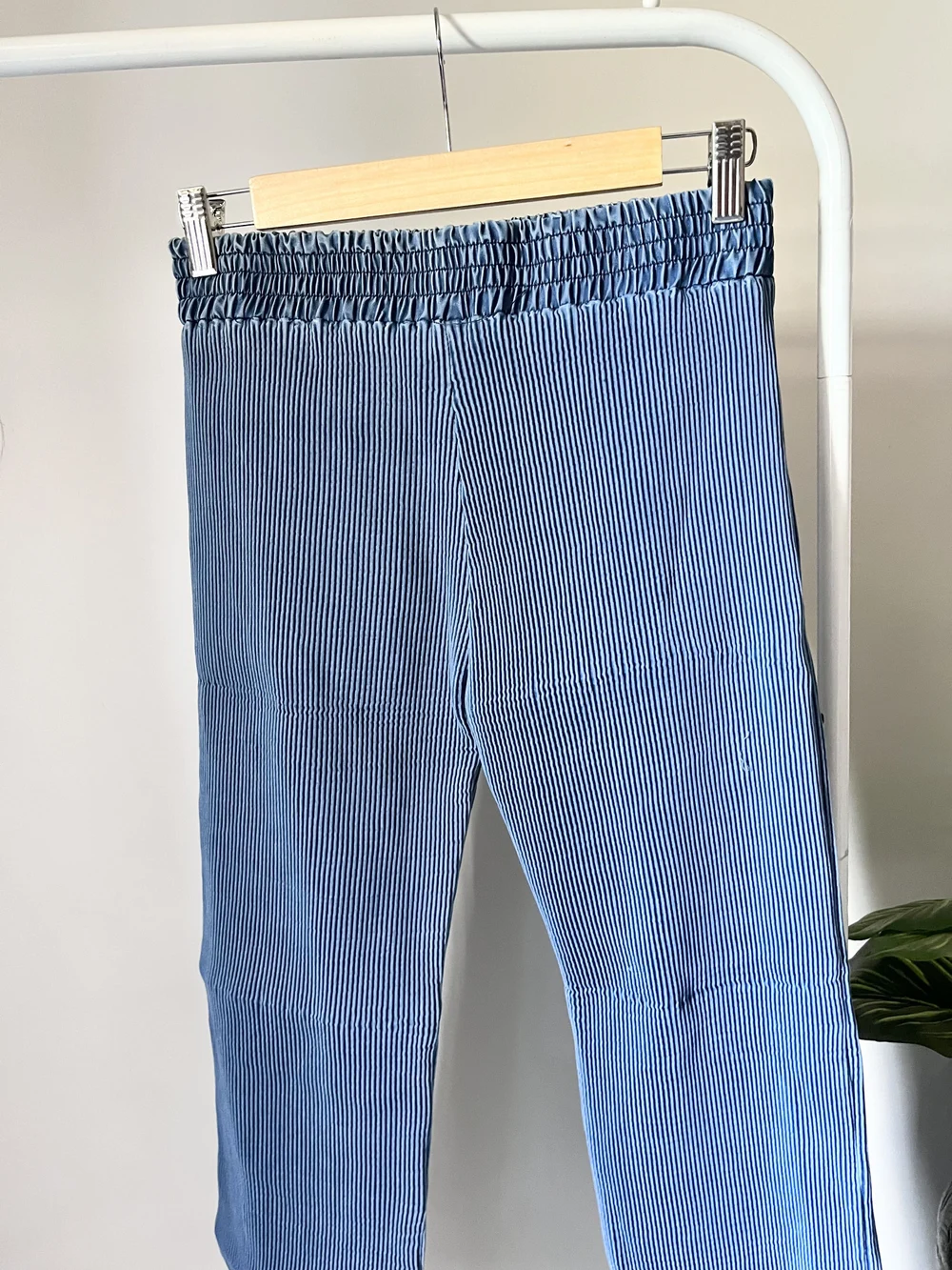 Pleated denim pants thumbnail view 5