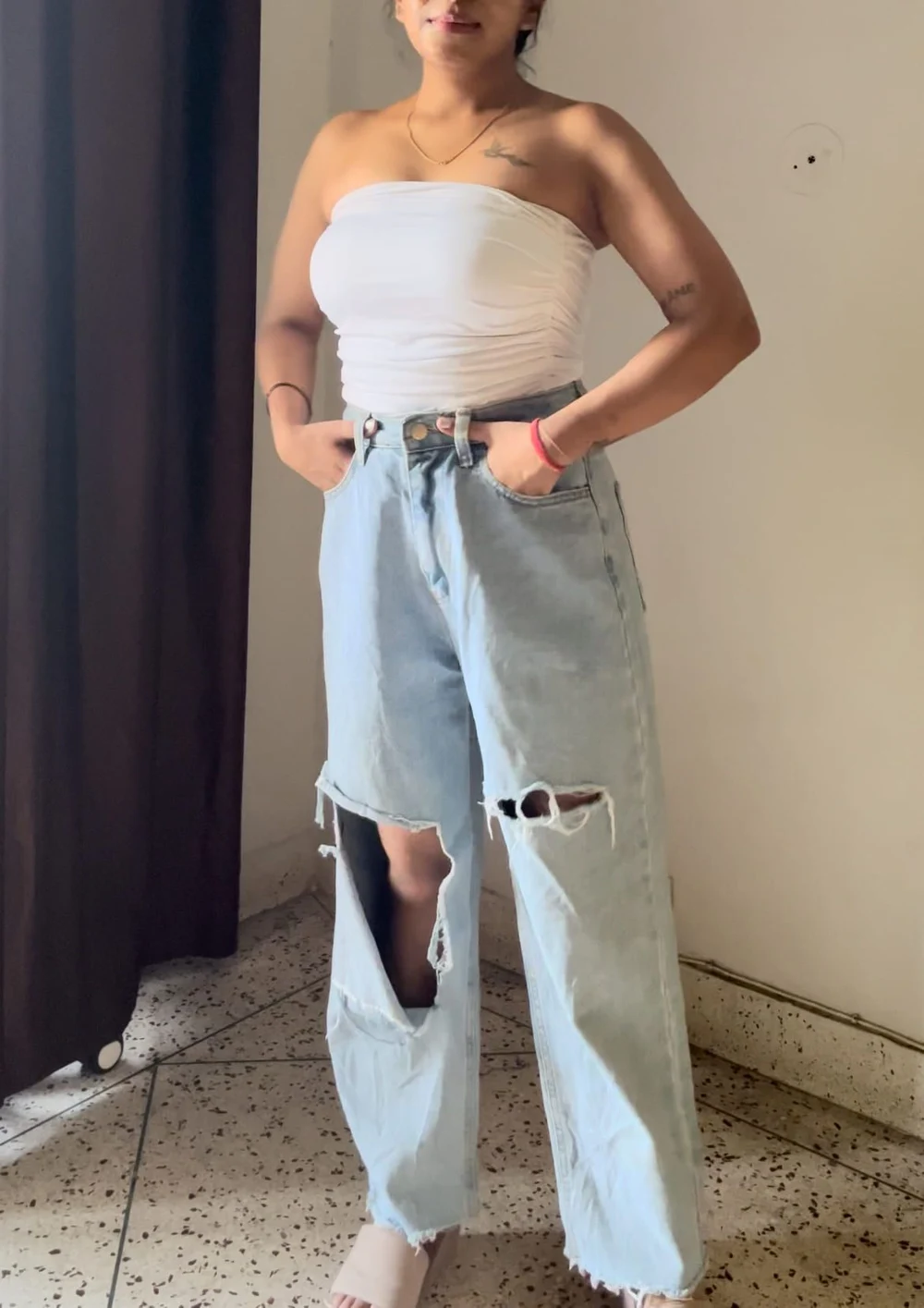 Blue ripped highwaist jeans thumbnail view 4